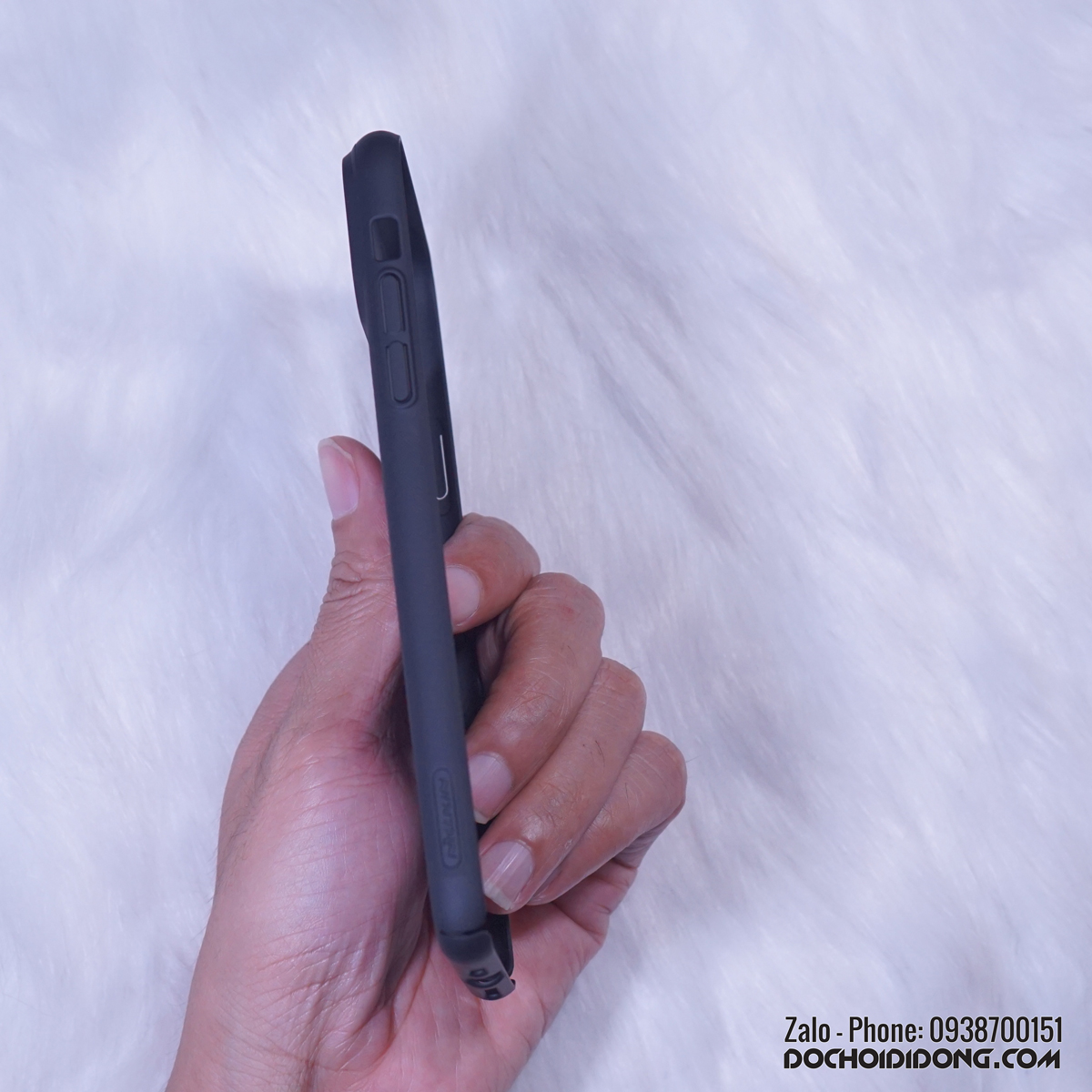 Ốp lưng trượt che camera iPhone 11 Pro Max Nillkin