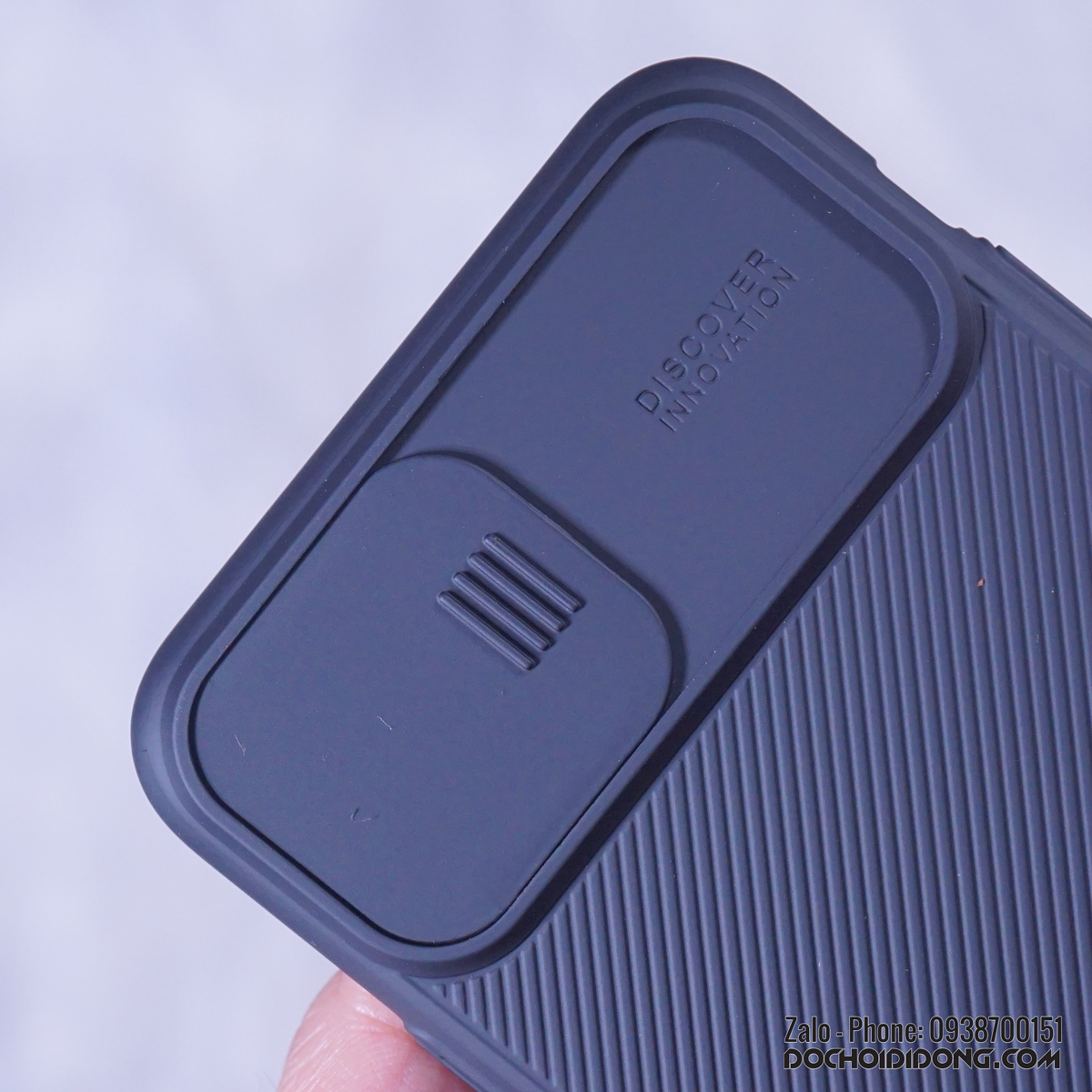 Ốp lưng trượt che camera iPhone 11 Pro Max Nillkin