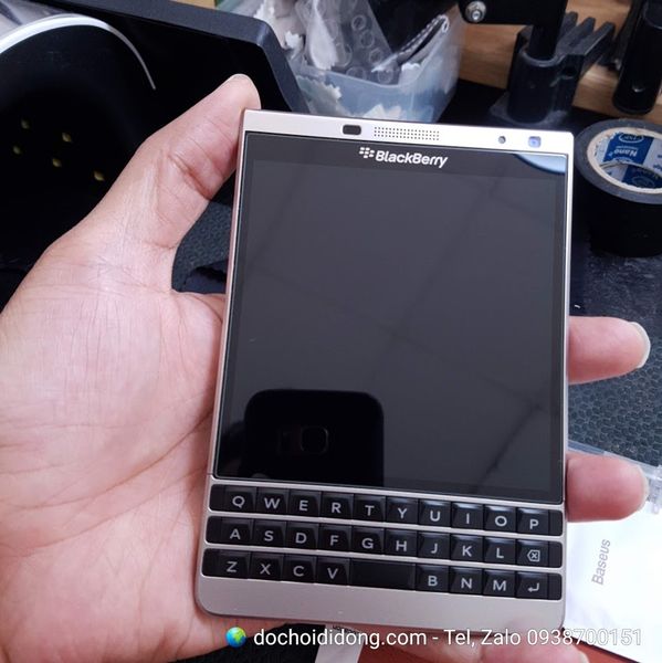 mieng-dan-cuong-luc-blacberry-passport-silver-full-man-hinh-9h
