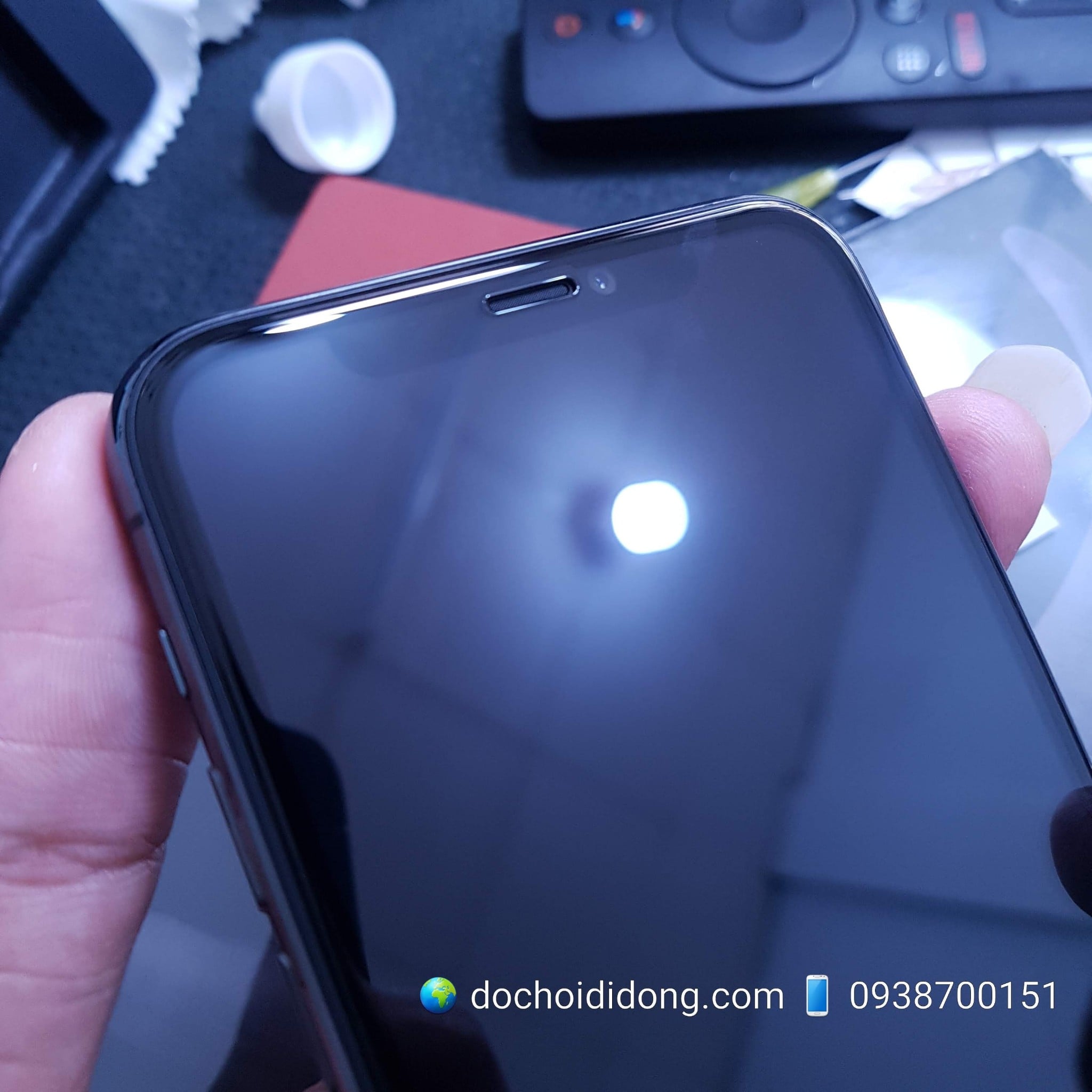 Miếng dán cường lực iPhone 11 Pro Mipow King Bull 3D full màn hình