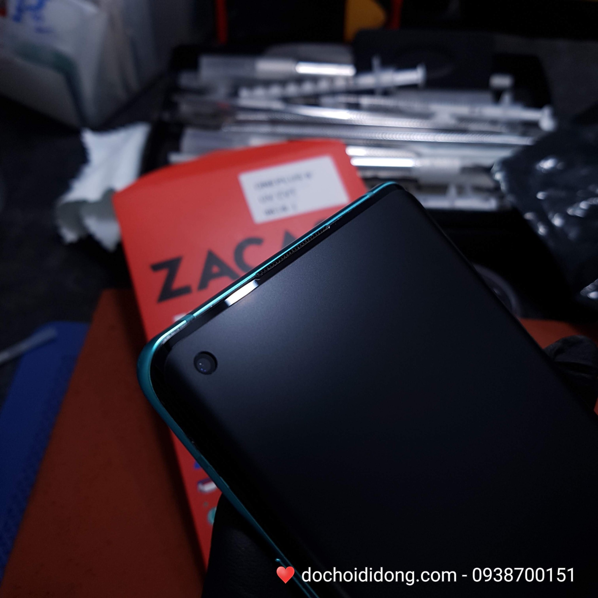 Miếng dán cường lực nhám Oneplus 8 UV Zacase chống vân tay