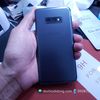 mieng-dan-lung-nham-trong-samsung-s10e-matte-flexible
