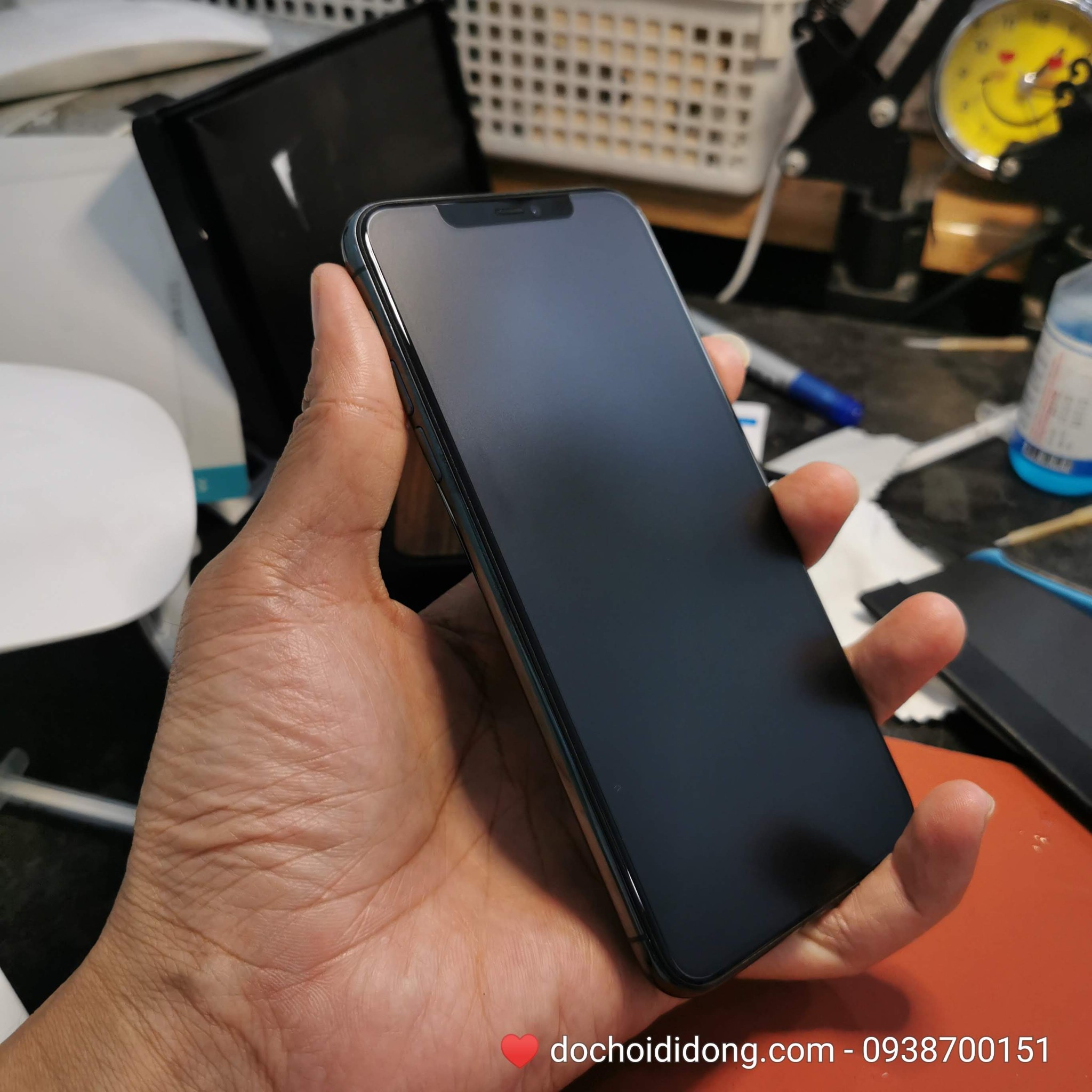 Miếng dán PPF Rock iPhone 11 Pro Max trong, nhám, đổi màu cao cấp