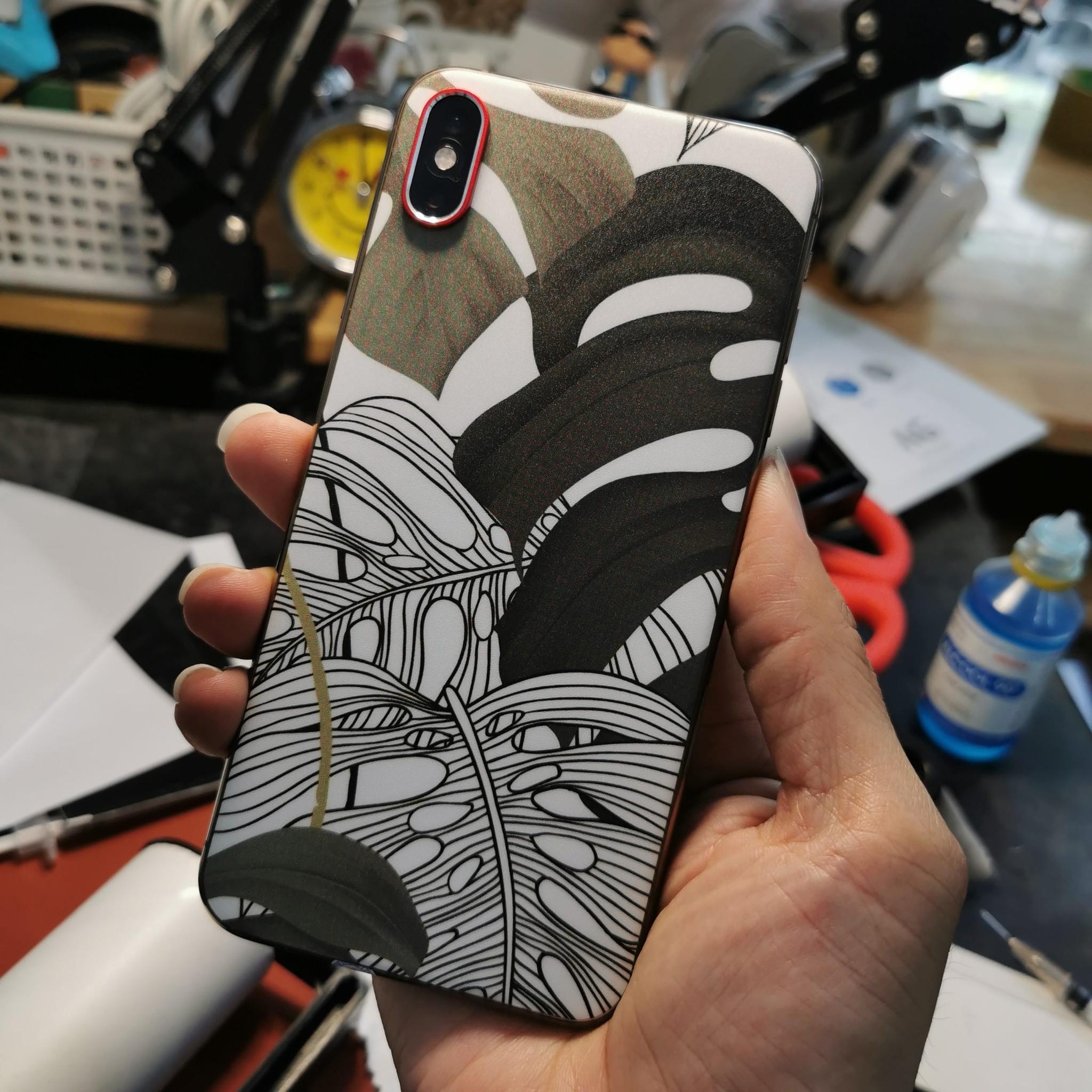 Miếng dán PPF Rock IPhone Xs Max trong, nhám, đổi màu cao cấp