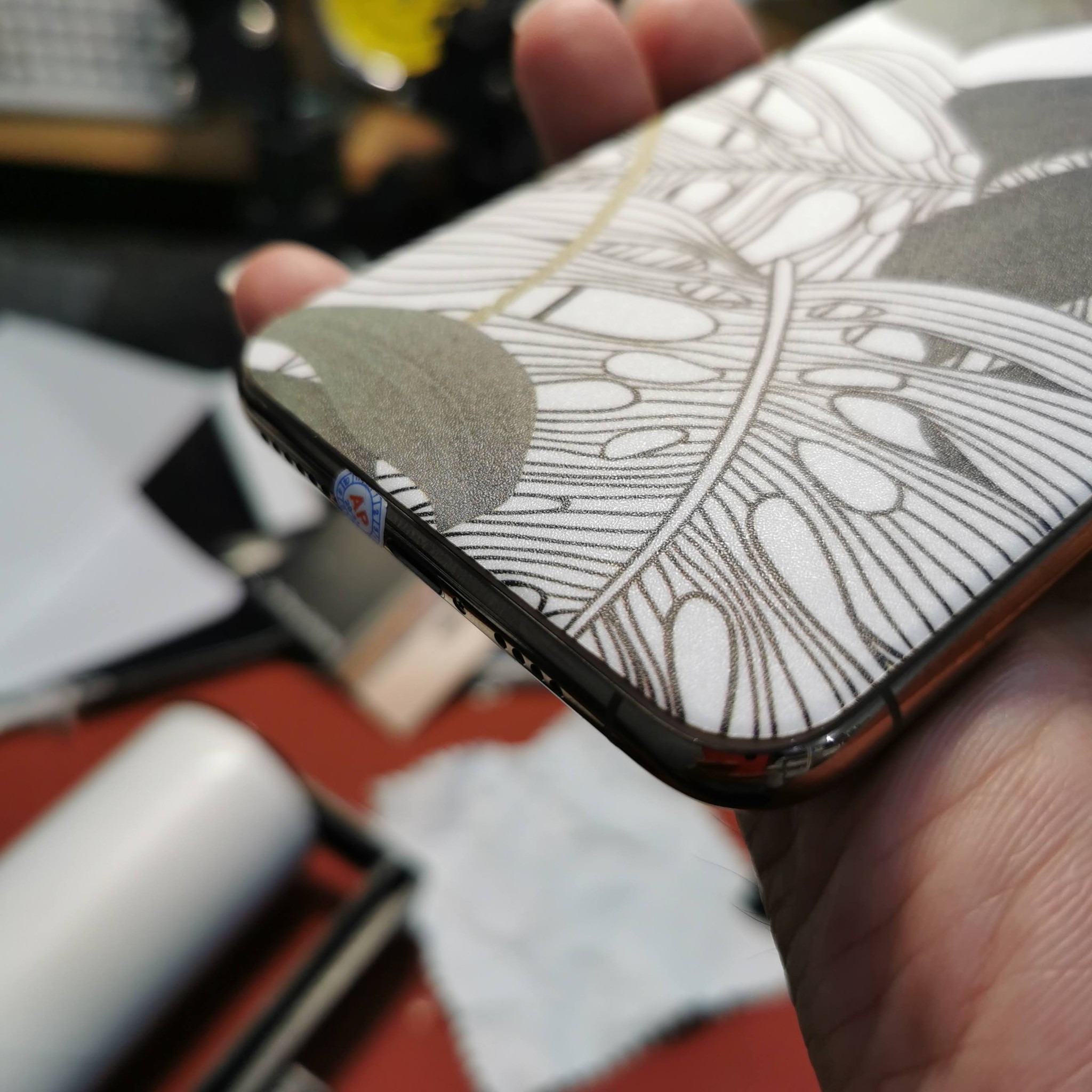 Miếng dán PPF Rock IPhone Xs Max trong, nhám, đổi màu cao cấp