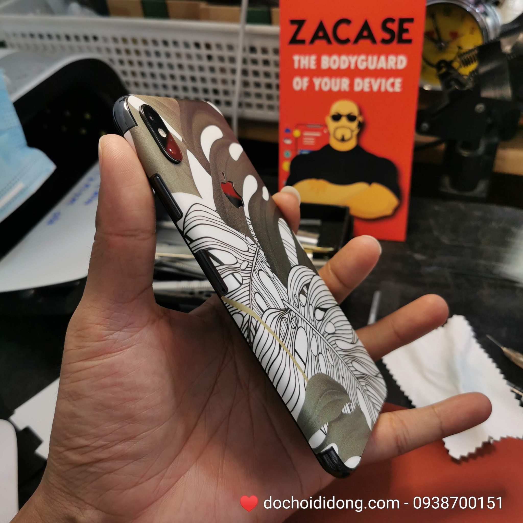 Miếng dán PPF Rock IPhone Xs Max trong, nhám, đổi màu cao cấp