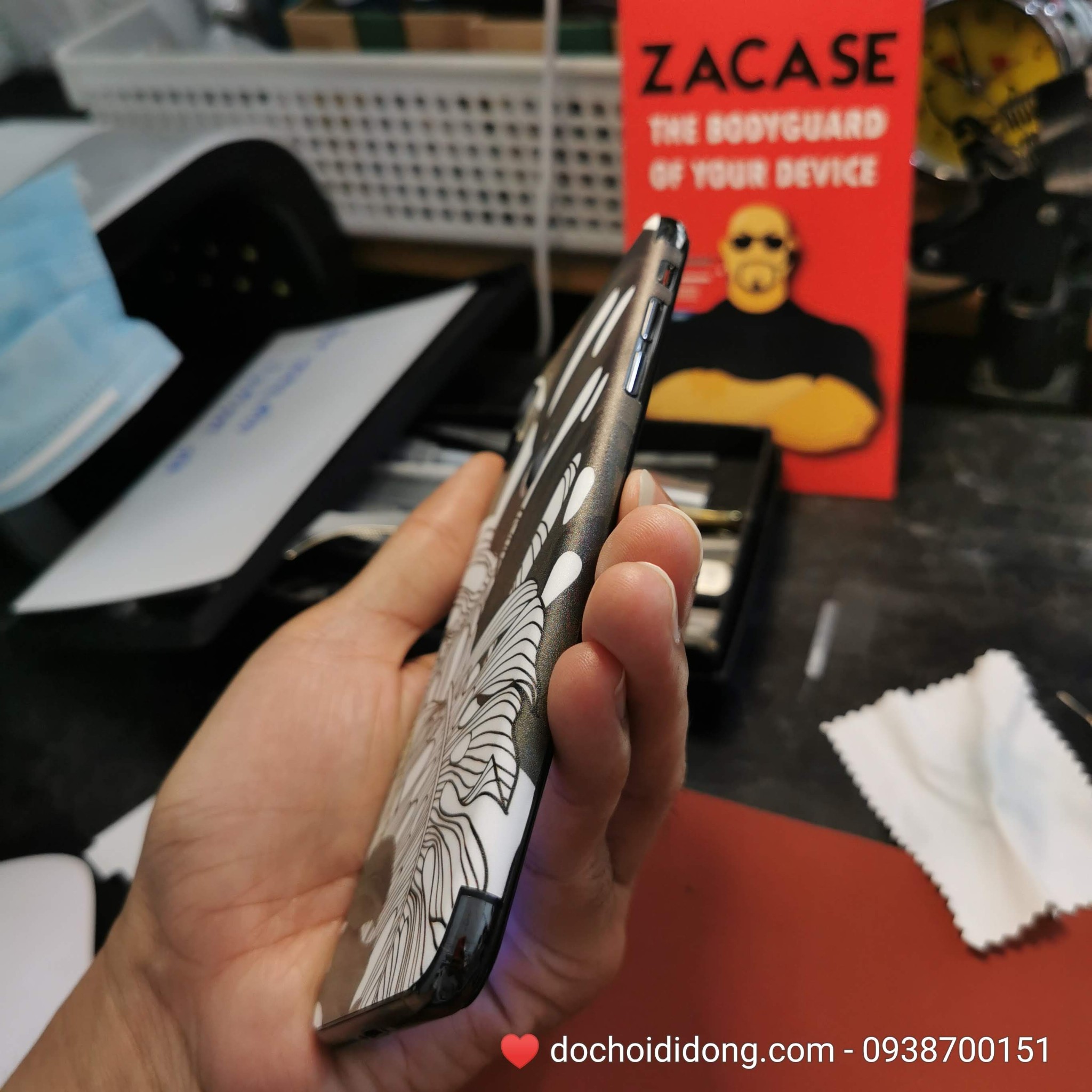 Miếng dán PPF Rock IPhone Xs Max trong, nhám, đổi màu cao cấp