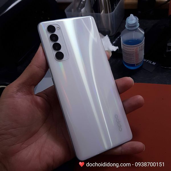 mieng-dan-ppf-rock-oppo-reno-4-pro-trong-nham-doi-mau-cao-cap
