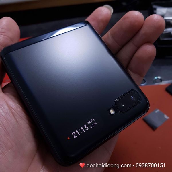 mieng-dan-ppf-samsung-z-flip-z-flip-3-trong-nham-doi-mau-cao-cap