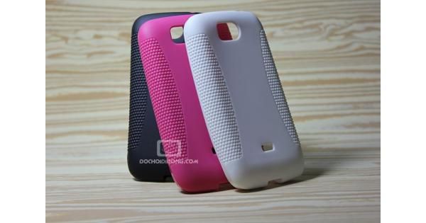 op-lung-k-touch-w650-dang-deo