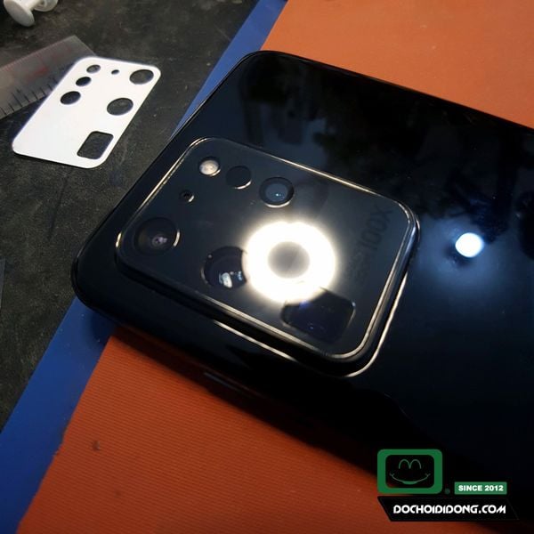 mieng-dan-cuong-luc-camera-samsung-s20-plus-ultra-khoet-lo-soi-thuy-tinh-sieu-ben