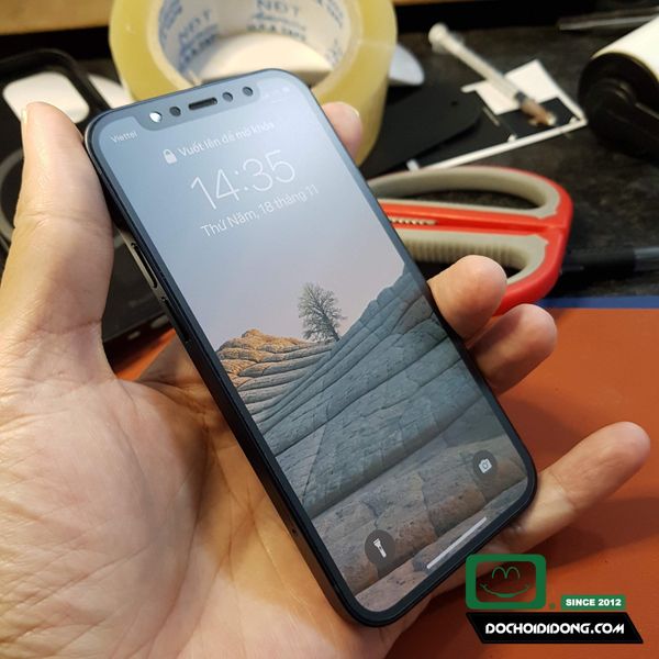 mieng-dan-nham-bao-ve-man-hinh-iphone-12-pro-max-mini-nguyen-lieu-nhua-nano-cao-cap