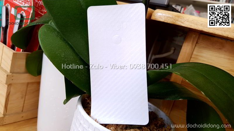 Miếng dán mặt lưng Xiaomi Mi Mix 2 vân carbon