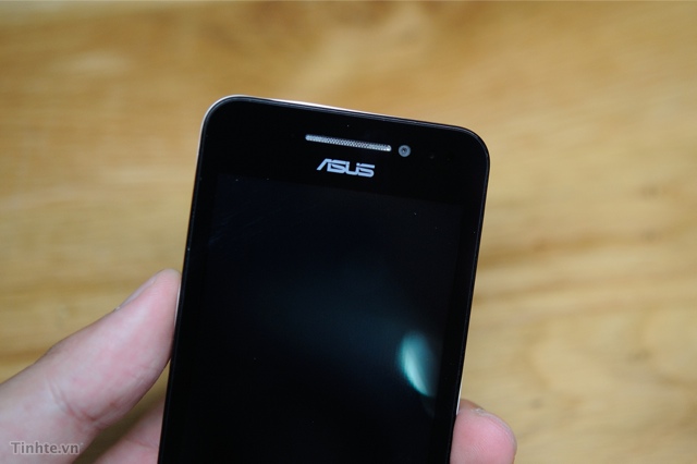 Asus_Zenfone_4-15.
