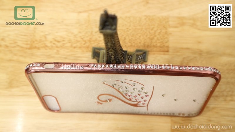 Ốp lưng iPhone 8 đính đá hình con công