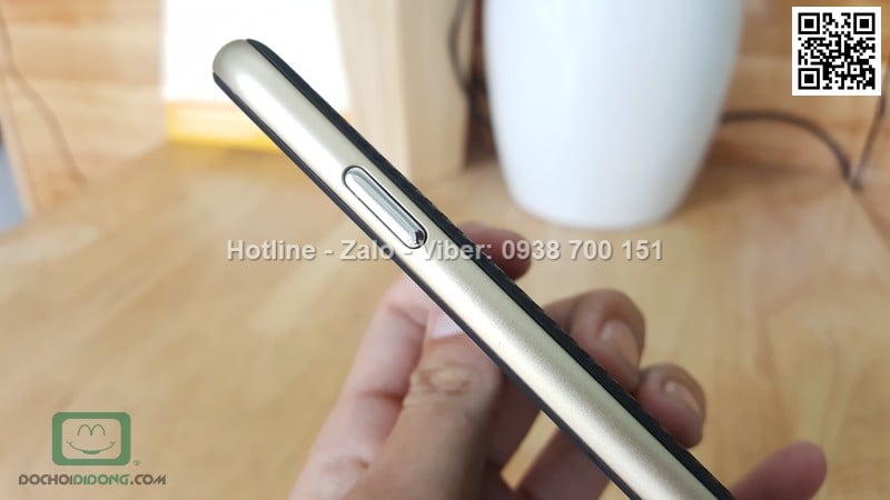 Ốp lưng iPhone 6 6s Likgus chống sốc vân carbon