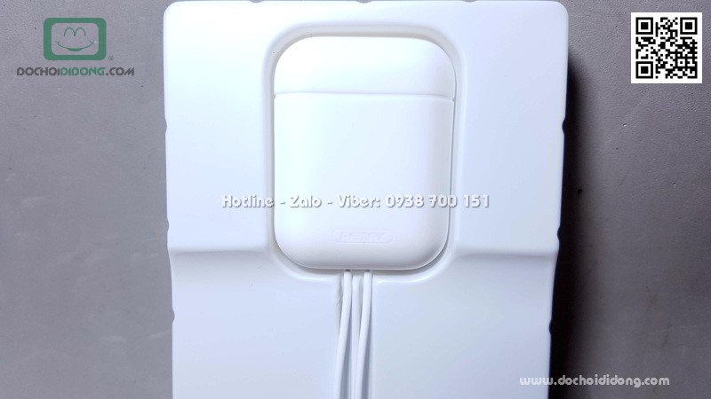 Hộp đựng AirPod Remax RCA6 có dây sạc tiện lợi