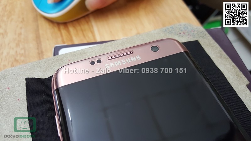 Miếng dán màn hình Samsung S7 Edge Skinomi full screen loại trong