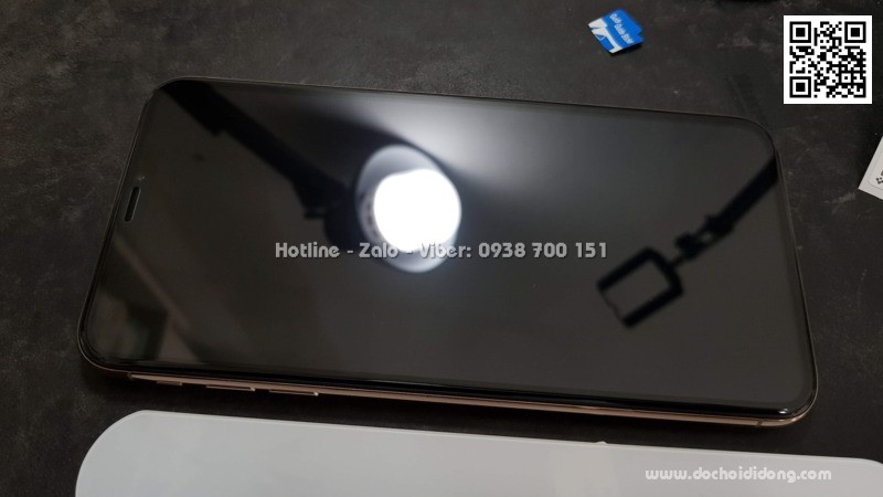 Miếng dán cường lực full màn hình iPhone XS Max Spigen 2.5D dùng cho ốp chống sốc