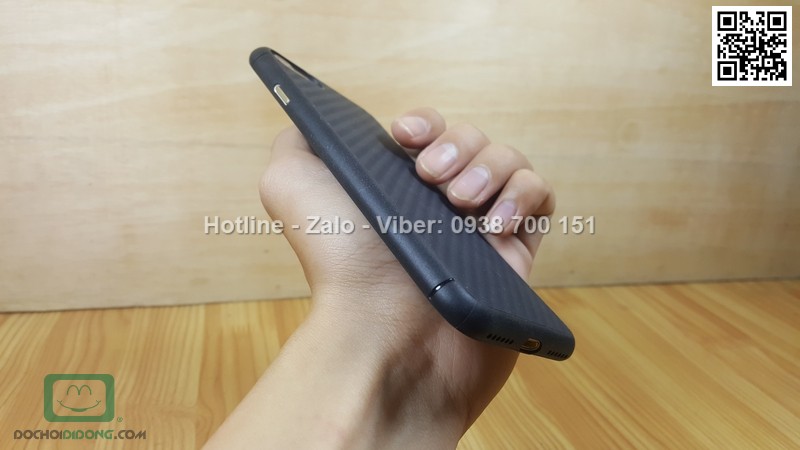 Ốp lưng iPhone 8 Nillkin carbon