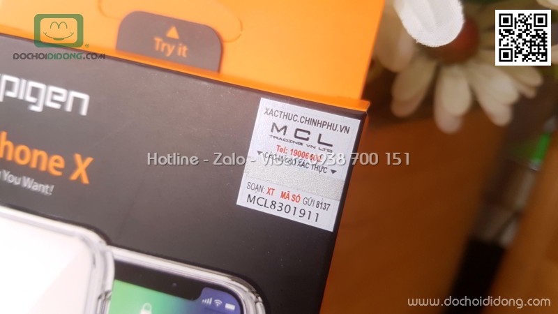 Ốp lưng iPhone X XS Spigen Ultra Hybrid có chống lưng