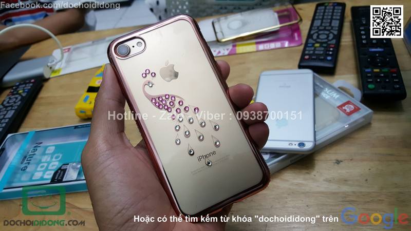 Ốp lưng iPhone 8 đính đá hình con công