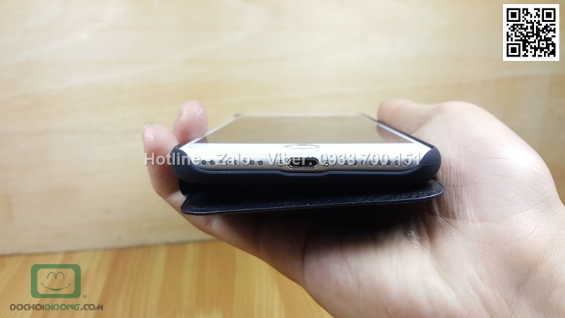 Bao da iPhone 8 Plus Nillkin Qin vân sần