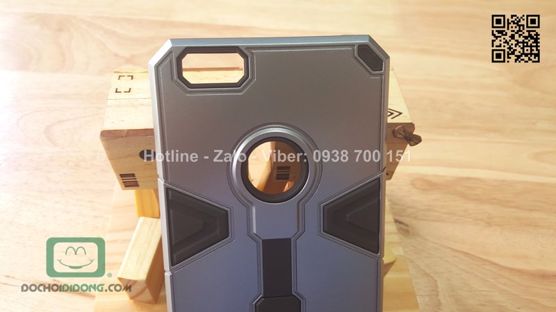 Ốp lưng iPhone 6  Plus Iron Man chống sốc có quai đeo tay