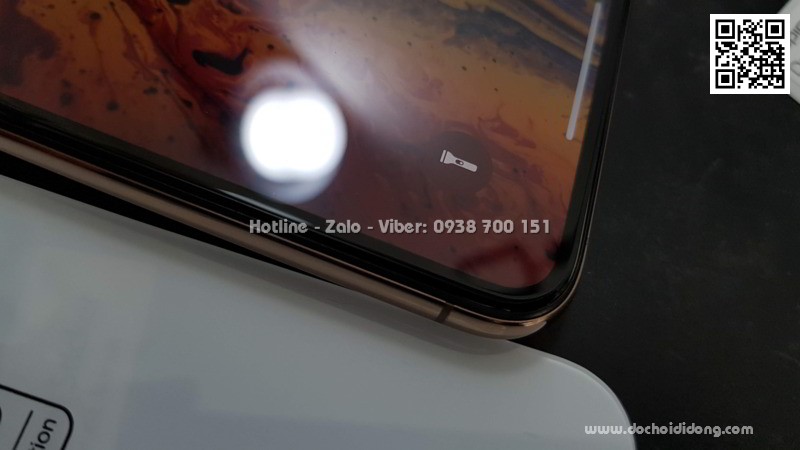 Miếng dán cường lực full màn hình iPhone XS Max Spigen 2.5D dùng cho ốp chống sốc