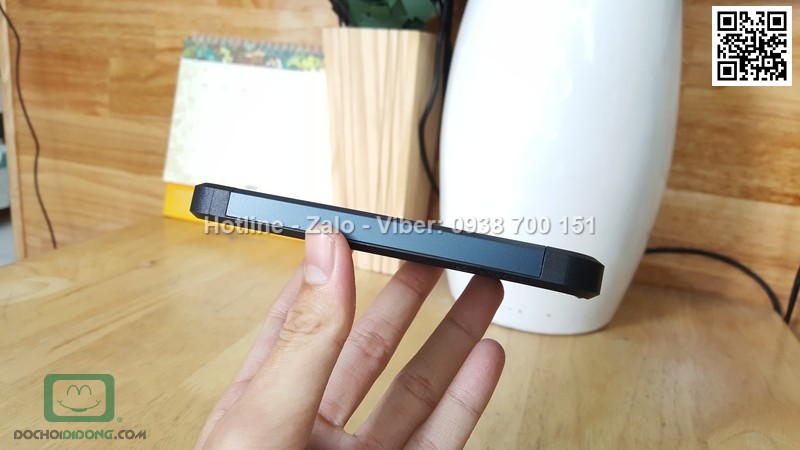 Ốp lưng iPhone 5C SGP chống sốc