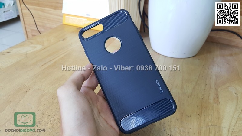 Ốp lưng iPhone 8 Plus Ipaky dẻo nhám carbon