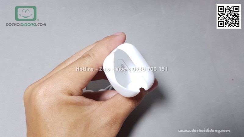 Hộp đựng AirPod Remax RCA6 có dây sạc tiện lợi