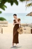 Đầm ôm lụa cổ V dáng midi
