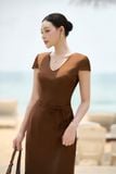 Đầm ôm lụa cổ V dáng midi
