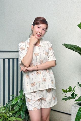 Bộ pyjama ngắn suông ngắn tay cotton nền kem họa tiết gấu nâu