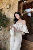 Set áo trễ vai nhún bèo và quần culottes ống rộng kem