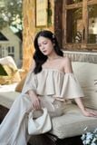 Set áo trễ vai nhún bèo và quần culottes ống rộng kem