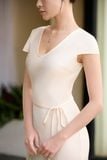 Đầm ôm lụa cổ V dáng midi