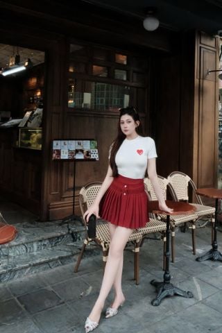 Set áo thun ôm tay ngắn phối chân váy xòe xếp ly dáng mini