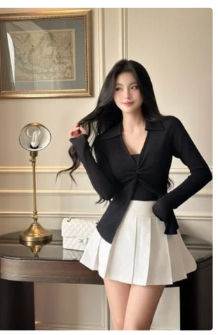 Chân váy xòe xếp ly dáng mini