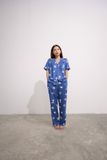 Bộ pyjama dài suông lụa in họa tiết nền xanh dương tay ngắn