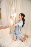 Bộ Pyjama ngắn suông lụa satin xanh xám tay ngắn phối bèo