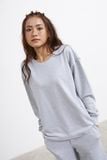 Áo sweater rộng thun cổ tròn tay bo