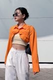 Áo khoác croptop ôm dù rút dây