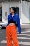 Áo khoác croptop ôm dù rút dây