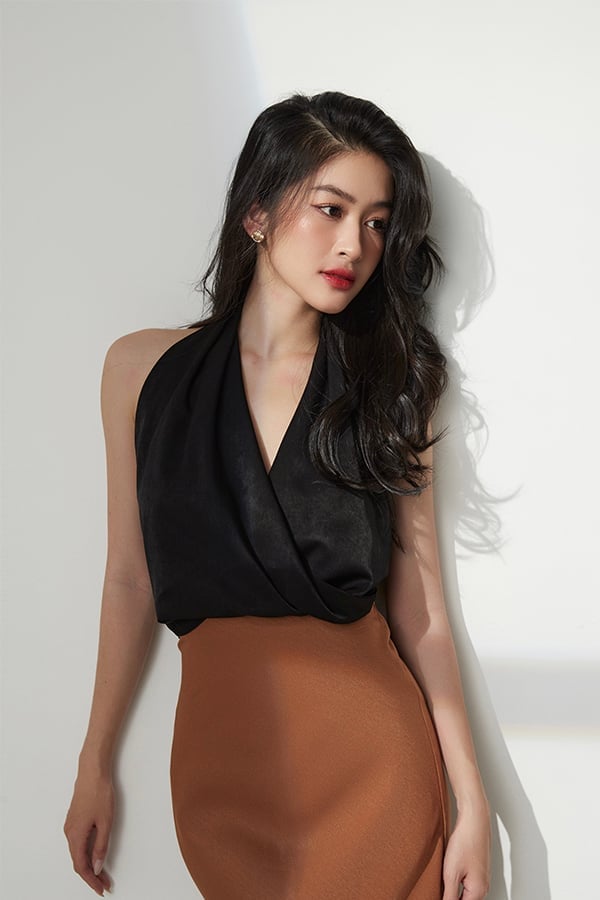 Áo cổ đổ chéo - MAYBI - Thương hiệu thời trang nữ thiết kế đẹp Áo Cổ Đổ Chéo - Maybi - Thương Hiệu Thời Trang Nữ Thiết Kế Đẹp