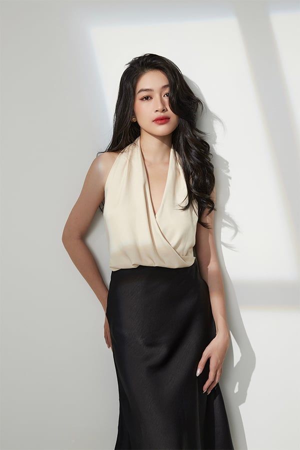 Áo cổ đổ chéo - MAYBI - Thương hiệu thời trang nữ thiết kế đẹp Áo Cổ Đổ Chéo - Maybi - Thương Hiệu Thời Trang Nữ Thiết Kế Đẹp