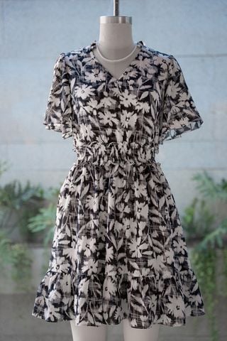 Đầm xòe nhún eo voan tay nhún xòe