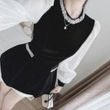 Đầm xòe nhung đen tay phối voan dáng mini
