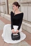 Áo ôm thun ướt cổ xéo